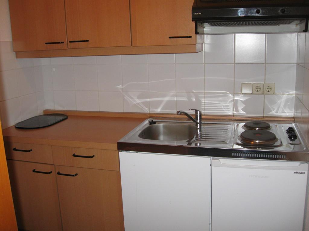 Holiday Apartments Warmbad Филах Стая снимка