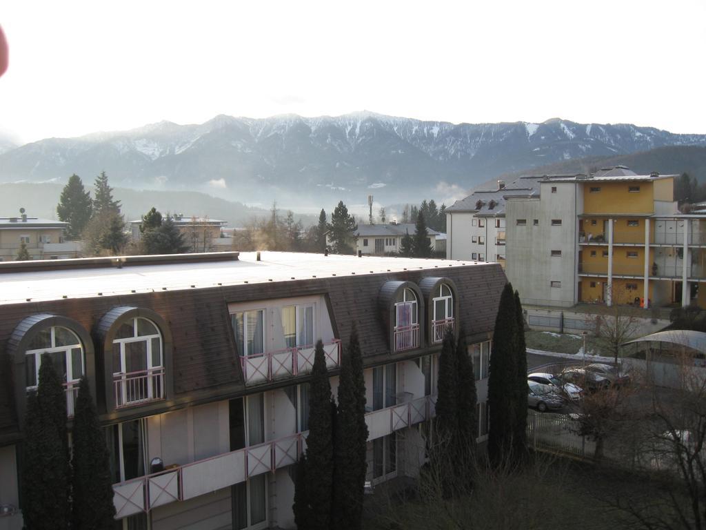 Holiday Apartments Warmbad Филах Стая снимка