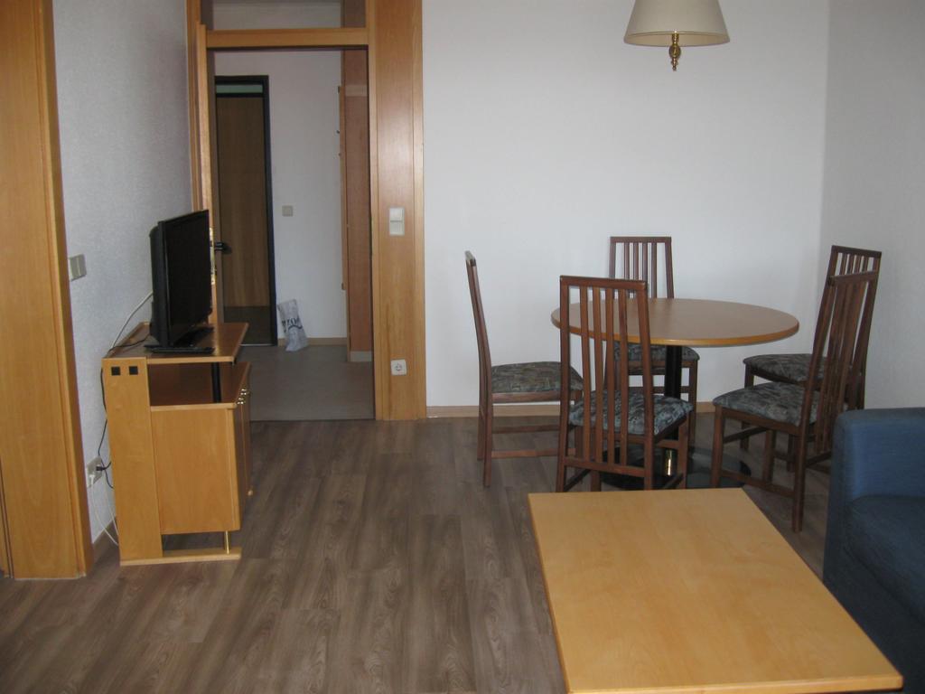 Holiday Apartments Warmbad Филах Екстериор снимка